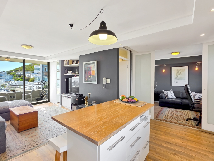 2 Bedroom Property for Sale in Sea Point Western Cape